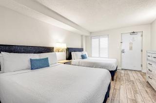 Sandy Tides by StayMareni - Oceanfront Suite - 1