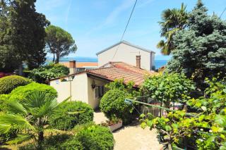 Beach House Astrid - Happy Rentals - 9