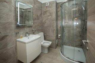 Alezzi Roxana Apartments 13K - 1