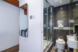 Central MCR 2BR 2BA, Parking, WiFi, Full Kitchen - 5