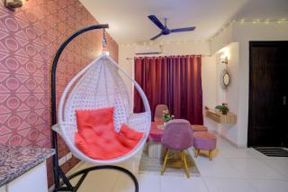 Whispering Willows by Royal rooms - Noida - 9