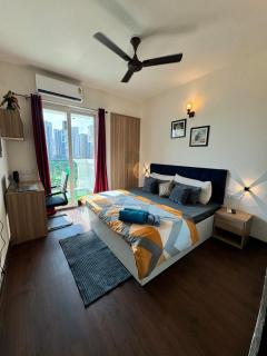 Whispering Willows by Royal rooms - Noida - 2