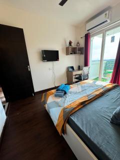 Whispering Willows by Royal rooms - Noida - 3