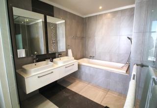 Sandton Smart Apartment Sixteen - Johannesburg - 4