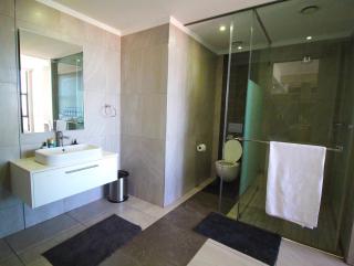 Sandton Smart Apartment Sixteen - Johannesburg - 1