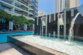 Level 36 Ocean View Retreat Pool Spa - Gold Coast - 3