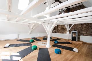 Seminarhaus Heim Retreat, Fachwerkhaus von 1451, Yoga, Naturgarten für 10 Personen - Ellenz-Poltersdorf - 1