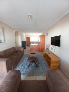 Makalani Square Apartment - Ongwediva - 3