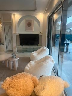 Villa Standing, 4 Suites Avec Sdb - Saint-Julien-en-Genevois - 2