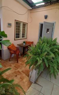 Busy Bee Apartments - 8