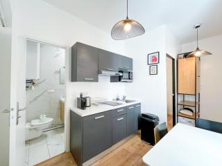 146 - Urban Cosy Flat in Paris - Parigi - 9