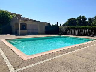 Appartement, 6 people, pool access, 10 minutes from Avignon, - Le Pontet - 9