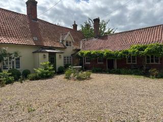 Beautiful Period House - 8