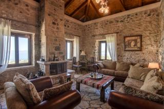 Niki's Tower - Serene Seaview Stone Getaway - Kalamata - 5