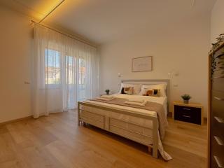 Eleganza & Comfort a 2 Minuti dal Mare by Host Hero - 9