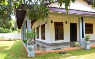 Bawana Luxury Bungalow - Anuradhapura - 9