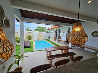 3BR Whanau Aha Seseh Villa 02 - - 3