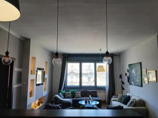 27 Shades of Green (4 bedroom 3 Bath Sunny Central) - Budapest - 7