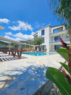Villa Tonia livadh Himare - Himarë - 0