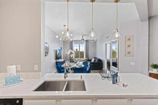 4862 Modern Spacious 3BR2BA Condo 304 - 2