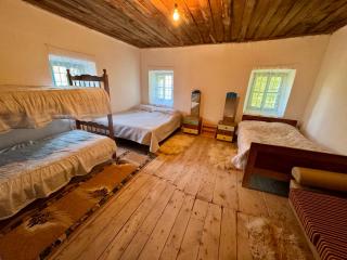Nika Guesthouse & Camp - - 5