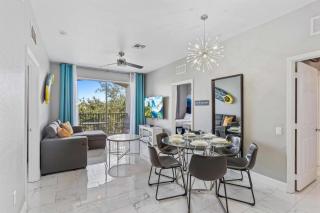 5000 Fresh Stylish and Comfortable Condo 301 - 9