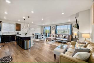 19932 Stylish Spacious 5BR3BA Home in Spanaway - Spanaway - 9