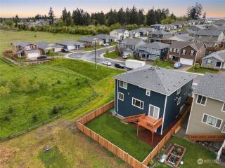 19932 Stylish Spacious 5BR3BA Home in Spanaway - Spanaway - 4