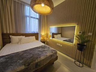 Forest Honeymoon Suite With Pool View by BlueCloud holidays - Sharjah - 6