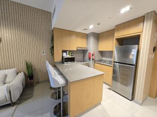 Forest Honeymoon Suite With Pool View by BlueCloud holidays - Sharjah - 4