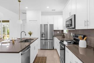 8901 Stunning 5BD 5BA Home in Champions Gate - Kissimmee - 3