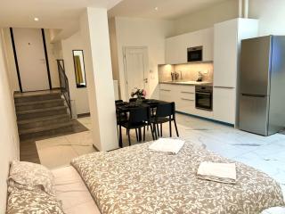 Urban Loft & Courtyard - Prag - 2