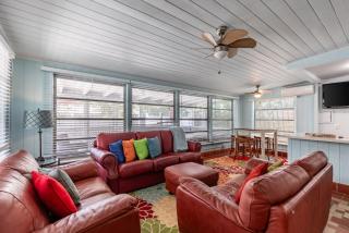 3BR Beach Getaway with Pool, Bikes & BBQ - Lake Worth - 4