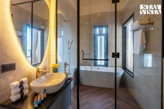 CASA JOE by StayVista luxurious 3BHK villa with Pvt Pool, Bathtub & Complimentary E-bikes - Vagator - 2
