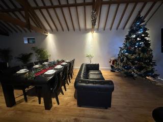Sleeps18 character barns - Old Hurst - 6