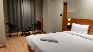 Hashtag Inn opposite Sarusajai Stadium - 7