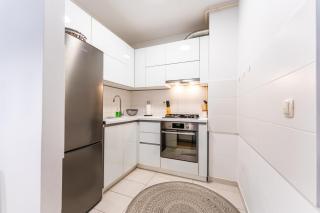 Flex SelfCheckIns 170 - Zagreb - Bedroom - Parking - Loggia - Zagreb - 9