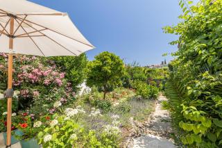 LA VILLA DES FLEURS en duplex avec jardin et piscine - Le Cannet - 2