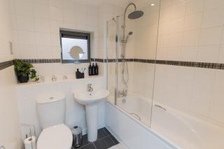 PARKING & GAMES City Centre Sleeps 6 - Wolverhampton - 2
