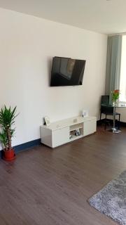 Liverpool Centre Apartment With Balcony & Parking - Liverpool - 0