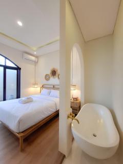 Cerita Kita Villa D by Staycation Villa Jogja - Jetis - 6