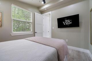 New & Central 2BR Home with Patio - Austin - 1