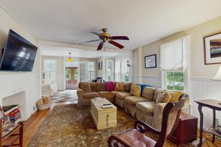 Beach House - Oak Bluffs - 6