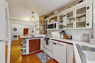 Beach House - Oak Bluffs - 3