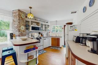 Beach House - Oak Bluffs - 2