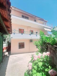 George's Apartment - Gjirokastër - 8