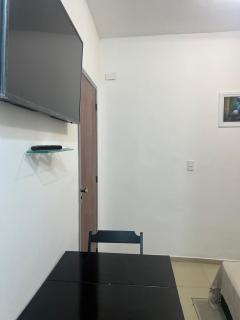 Suite 5, Casa Amarela, Primeiro Andar - 1