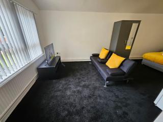 Studio Flat - Kitchen, Parking, Washer - Liverpool - 7