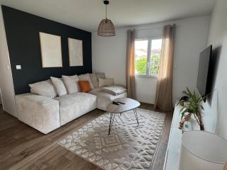 Maison Paisible Avec Jardin - Aubenas - 0