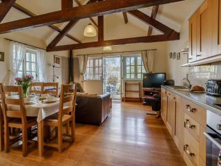 3 Bed in Nantgaredig 56410 - Llanfynydd - 9
